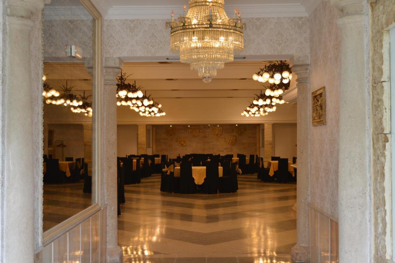 Nuevo Hotel Capitolio Valdepeñas Eksteriør billede